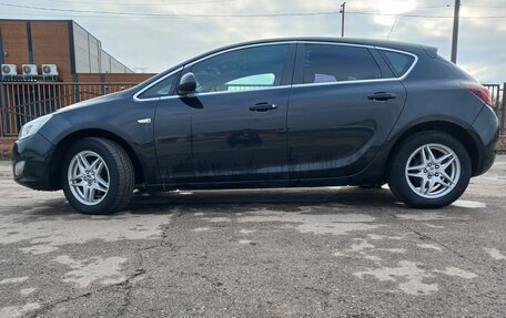 Opel Astra J, 2011 год, 700 000 рублей, 4 фотография