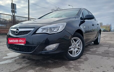 Opel Astra J, 2011 год, 700 000 рублей, 3 фотография