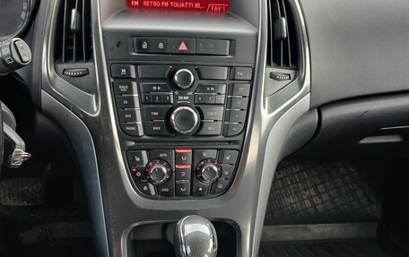 Opel Astra J, 2011 год, 700 000 рублей, 11 фотография