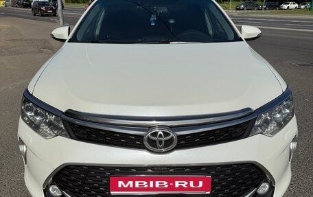 Toyota Camry, 2017 год, 2 650 000 рублей, 2 фотография