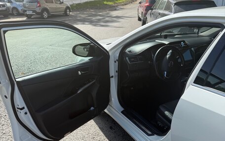 Toyota Camry, 2017 год, 2 650 000 рублей, 7 фотография