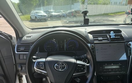 Toyota Camry, 2017 год, 2 650 000 рублей, 11 фотография