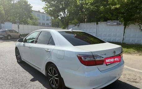 Toyota Camry, 2017 год, 2 650 000 рублей, 8 фотография