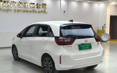 Honda Fit, 2022 год, 970 000 рублей, 4 фотография