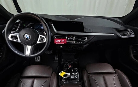 BMW 1 серия, 2022 год, 1 860 000 рублей, 5 фотография