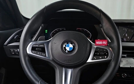 BMW 1 серия, 2022 год, 1 860 000 рублей, 6 фотография