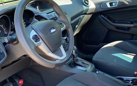 Ford Fiesta, 2015 год, 850 000 рублей, 5 фотография