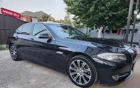BMW 5 серия, 2012 год, 1 280 000 рублей, 2 фотография