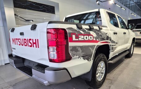 Mitsubishi L200, 2025 год, 4 290 000 рублей, 6 фотография
