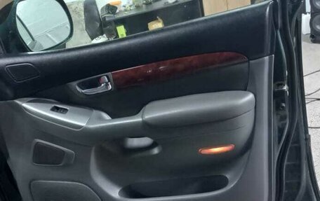 Toyota Land Cruiser Prado 120 рестайлинг, 2003 год, 2 000 000 рублей, 8 фотография