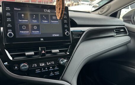 Toyota Camry, 2021 год, 3 800 000 рублей, 5 фотография