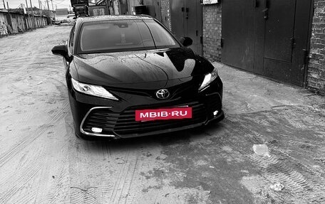 Toyota Camry, 2021 год, 3 800 000 рублей, 8 фотография