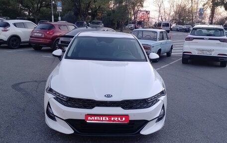 KIA K5, 2021 год, 2 300 000 рублей, 1 фотография