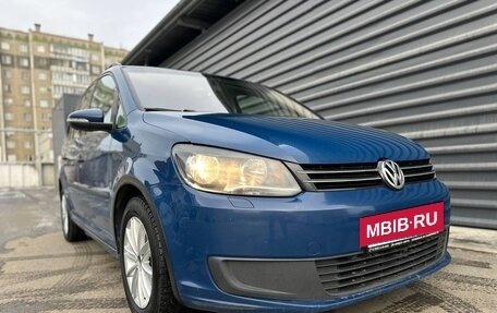 Volkswagen Touran III, 2012 год, 935 000 рублей, 2 фотография