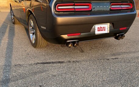 Dodge Challenger III рестайлинг 2, 2016 год, 2 500 000 рублей, 7 фотография