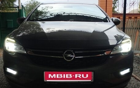 Opel Astra K, 2018 год, 1 500 000 рублей, 23 фотография