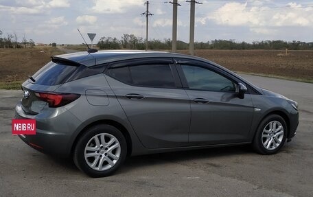 Opel Astra K, 2018 год, 1 500 000 рублей, 27 фотография