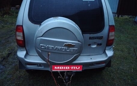 Chevrolet Niva I рестайлинг, 2004 год, 179 000 рублей, 1 фотография