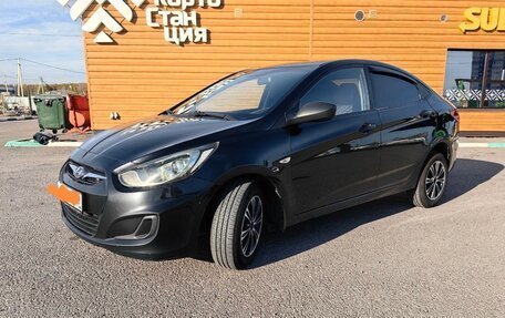 Hyundai Solaris II рестайлинг, 2013 год, 3 фотография