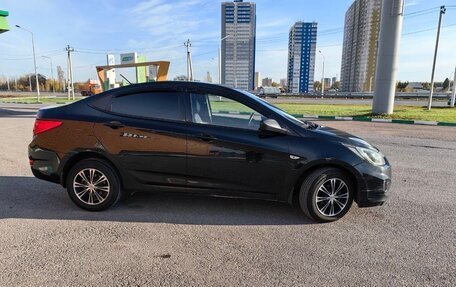 Hyundai Solaris II рестайлинг, 2013 год, 6 фотография