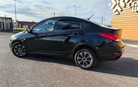 Hyundai Solaris II рестайлинг, 2013 год, 5 фотография