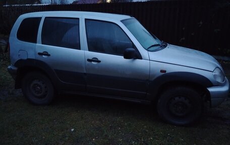 Chevrolet Niva I рестайлинг, 2004 год, 179 000 рублей, 5 фотография