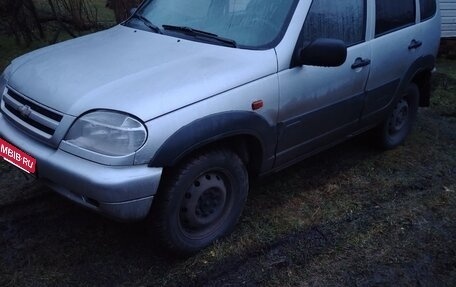 Chevrolet Niva I рестайлинг, 2004 год, 179 000 рублей, 3 фотография