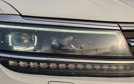 Volkswagen Tiguan II, 2017 год, 2 200 000 рублей, 16 фотография