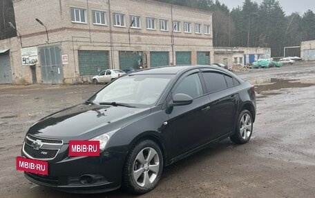 Chevrolet Cruze II, 2010 год, 530 000 рублей, 2 фотография