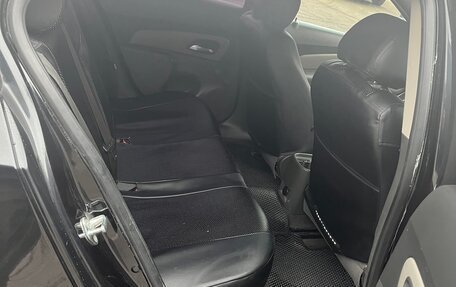 Chevrolet Cruze II, 2010 год, 530 000 рублей, 5 фотография