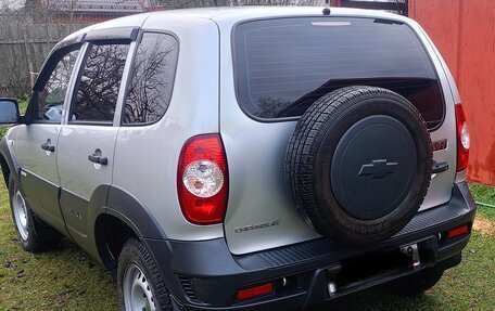 Chevrolet Niva I рестайлинг, 2013 год, 490 000 рублей, 3 фотография