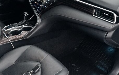 Toyota Camry, 2020 год, 2 950 000 рублей, 9 фотография