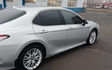 Toyota Camry, 2020 год, 2 950 000 рублей, 11 фотография