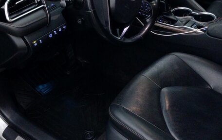 Toyota Camry, 2020 год, 2 950 000 рублей, 20 фотография