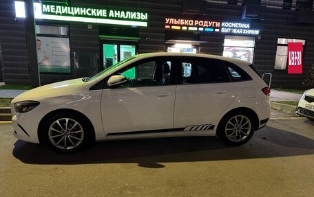 Mercedes-Benz B-Класс, 2019 год, 2 600 000 рублей, 13 фотография