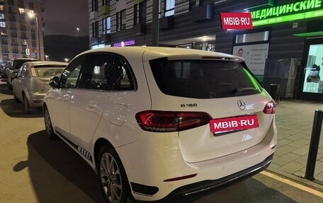 Mercedes-Benz B-Класс, 2019 год, 2 600 000 рублей, 11 фотография