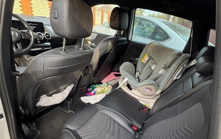 Mercedes-Benz B-Класс, 2019 год, 2 600 000 рублей, 18 фотография