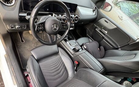 Mercedes-Benz B-Класс, 2019 год, 2 600 000 рублей, 17 фотография