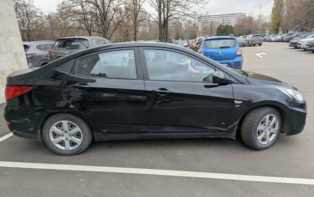 Hyundai Solaris II рестайлинг, 2011 год, 600 000 рублей, 5 фотография