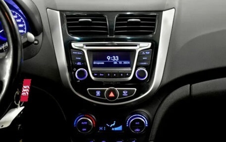 Hyundai Solaris II рестайлинг, 2011 год, 600 000 рублей, 10 фотография