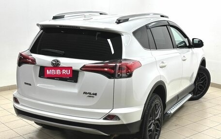 Toyota RAV4, 2018 год, 2 879 000 рублей, 9 фотография