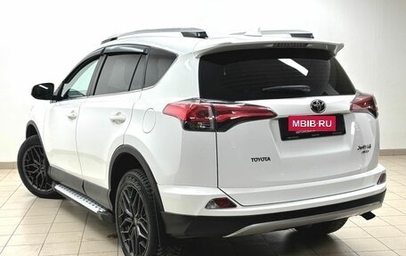 Toyota RAV4, 2018 год, 2 879 000 рублей, 6 фотография