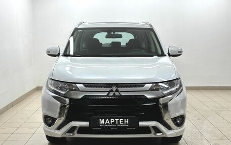 Mitsubishi Outlander III рестайлинг 3, 2022 год, 2 670 000 рублей, 2 фотография