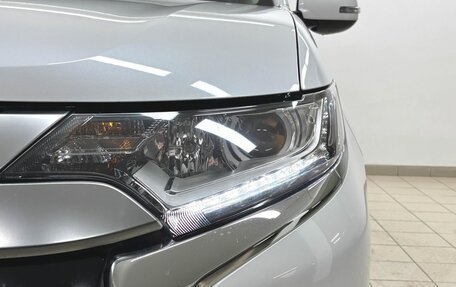 Mitsubishi Outlander III рестайлинг 3, 2022 год, 2 670 000 рублей, 8 фотография