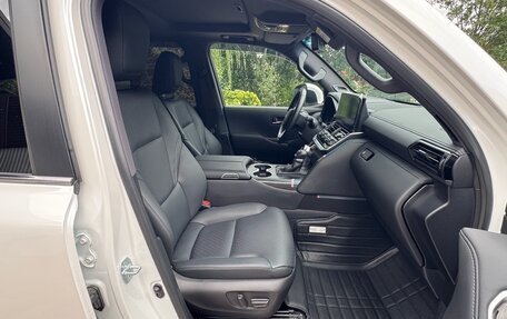 Toyota Land Cruiser, 2021 год, 13 900 000 рублей, 15 фотография