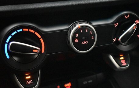 KIA Rio IV, 2018 год, 1 230 000 рублей, 8 фотография