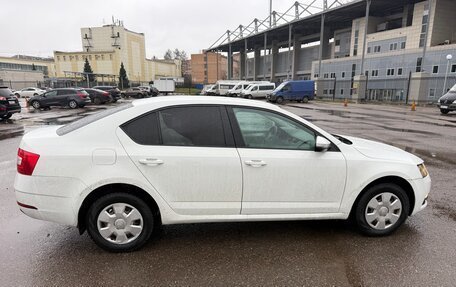 Skoda Octavia, 2018 год, 900 000 рублей, 3 фотография