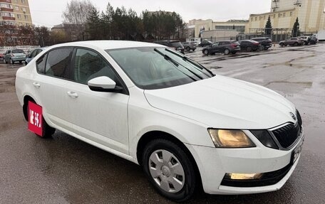 Skoda Octavia, 2018 год, 900 000 рублей, 2 фотография