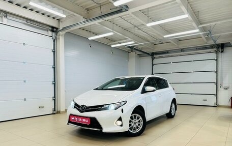 Toyota Auris II, 2013 год, 1 379 000 рублей, 1 фотография