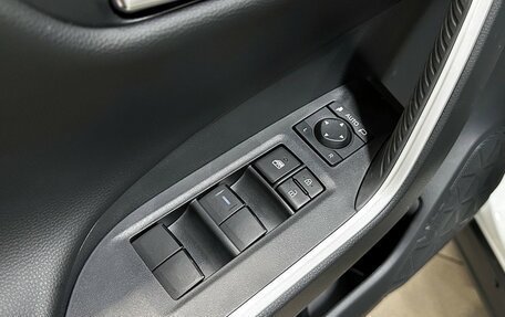 Toyota RAV4, 2025 год, 4 050 000 рублей, 18 фотография